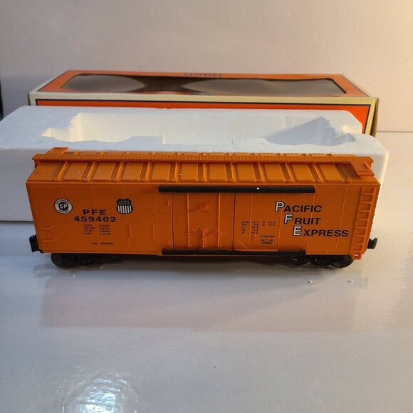 Lionel 6-52154 TTOS 1998 S.W. DIV. Cal Stewart PFE Reefer 0 Scale - Picture 5 of 8